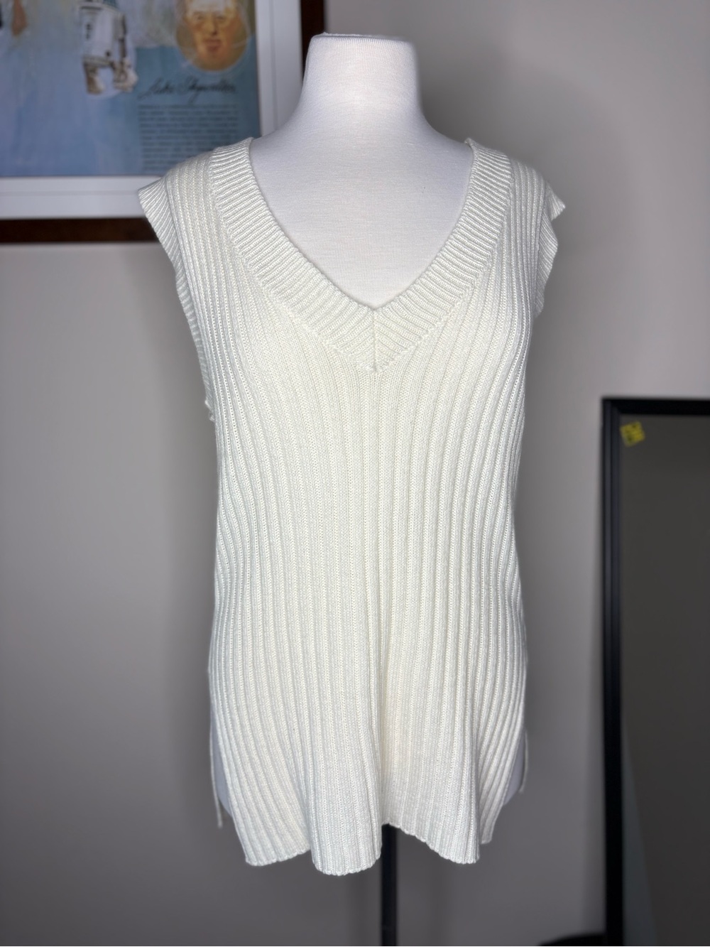 Dex Ribbed V-Neck Knit Tank in Ivory